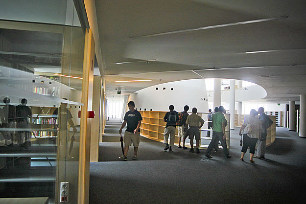 Könyvtár és Tudásközpont