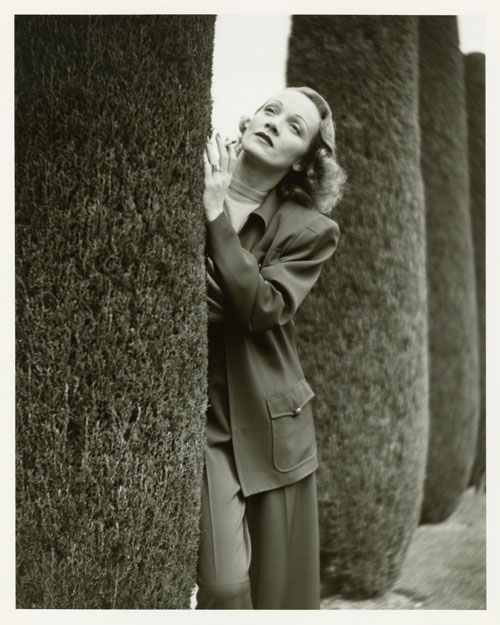 Munkácsi Márton:Marlene Dietrich. 1940-es évek. Az F. C. Gundlach-gyűjtemény