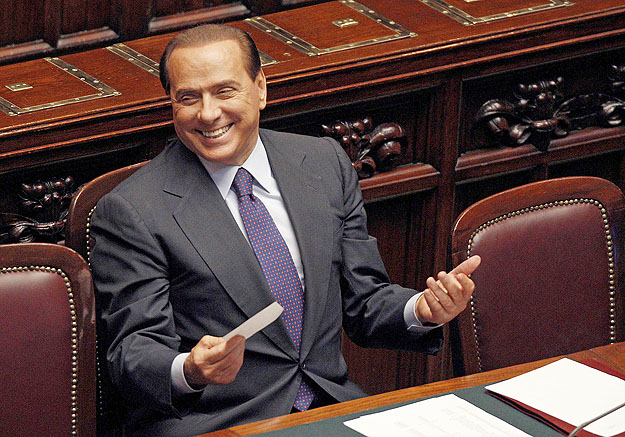 Az olasz kormányfő a parlamenti vita közben