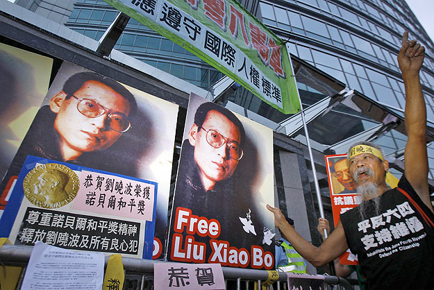 Hongkongi tüntetők követelik Liu Xiaobo szabadon bocsátását