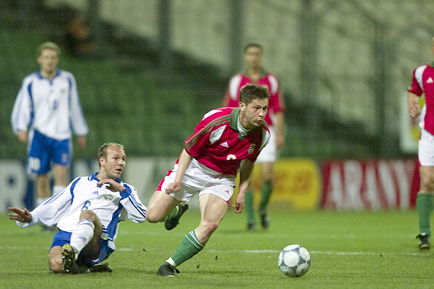 Barátságos emlék 2001-ből: Dárdai Pál akcióban az Üllői úton játszott, 0-0-ra végződött magyar–finn mérkőzésen