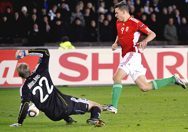 Szalai, Jääskeläinen kooperáció: ennek nyomán vezetett 1-0-ra a magyar csapat