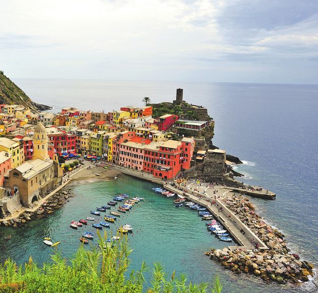 Vernazzát Olaszország egyik legszebb településének tartják. Az öt falu közül itt van egyedül természetes kikötő