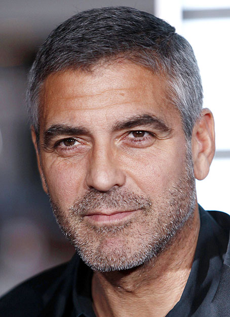 Clooney szerinte jó ügyre használja „celebhitelkártyáját”