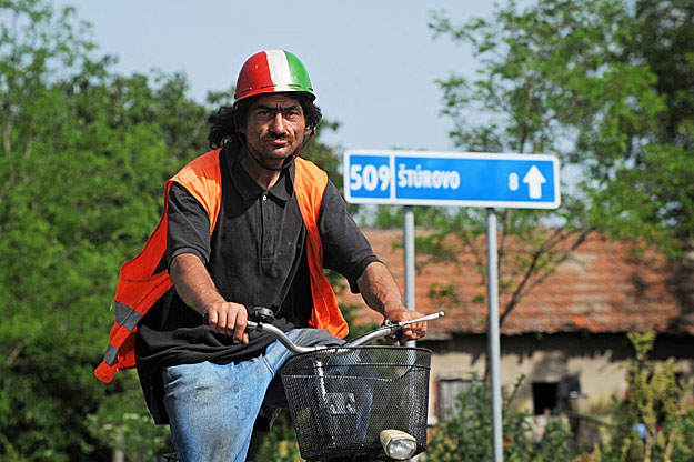 Szelíd motoros Párkány (Stúrovo) közelében. Nagy az ellenállás