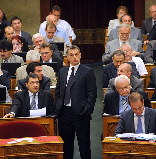 Orbán Viktor június 14-én, a nyilatkozat elfogadásának napján