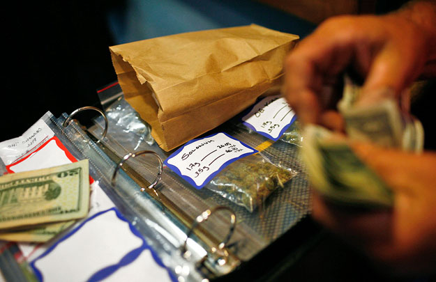 A CNN prognózisa szerint Kalifornia állam lakossága elutasította a marihuána élvezeti cikként történő legalizálását