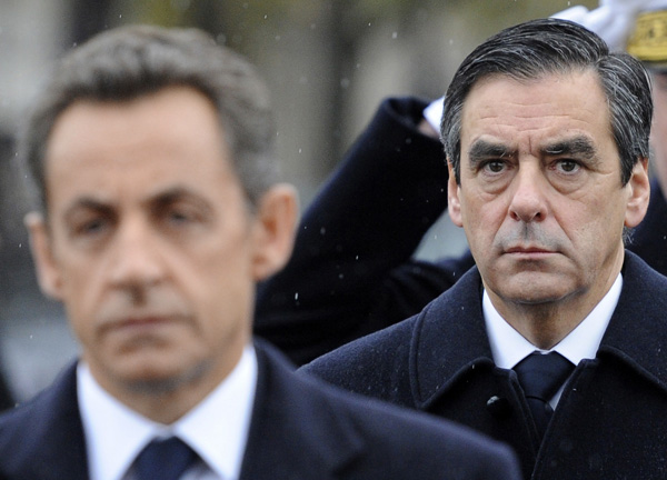 Fillon Sarkozy mögött egy novemberi állami megemlékezésen