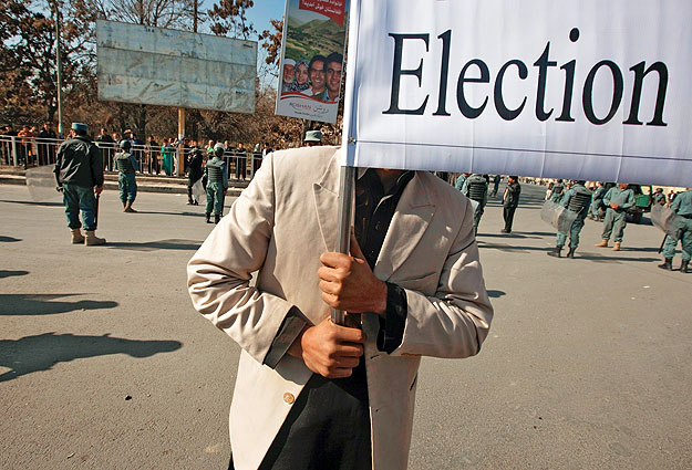 A választási csalások ellen tiltakoznak Kabulban