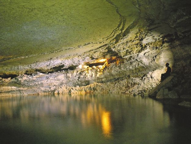 A cseppkövekkel teli barlang turistacsalogató látványossággá válhat