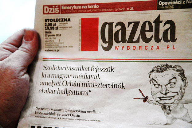 Az Adam Michnik szerkesztette Gazeta Wyborcza lengyel napilap december 22-i száma ezzel a címlappal jelent meg
