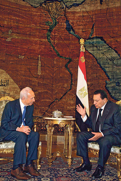 Peresz és Mubarak 2009-ben