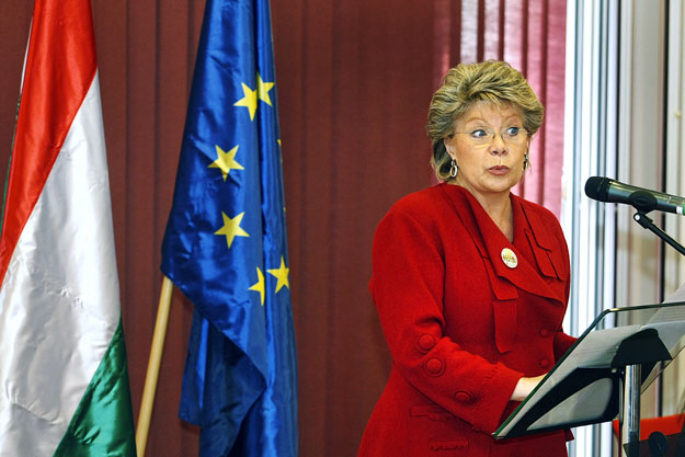Viviane Reding a charta szellemét kutatja a magyar médiatörvényben