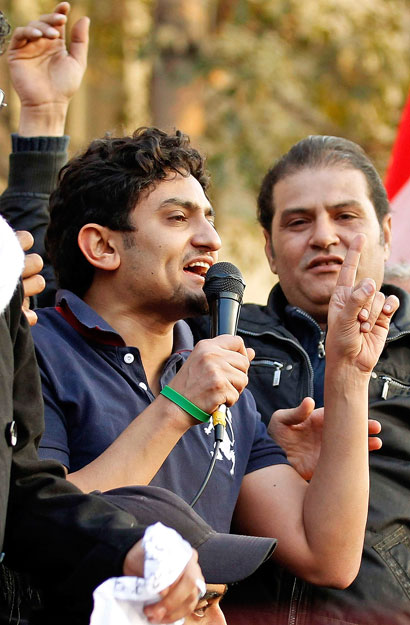 Ghonim a Tahrir téren szónokol