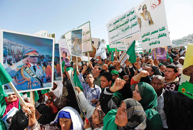 Kadhafi-párti tüntetők Líbia fővárosában, Tripoliban