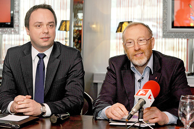 Nyitrai Zsolt szakállamtitkár és Beck György Vodafone-vezér a széles sávú mobilinternet terjesztésében érdekeltek