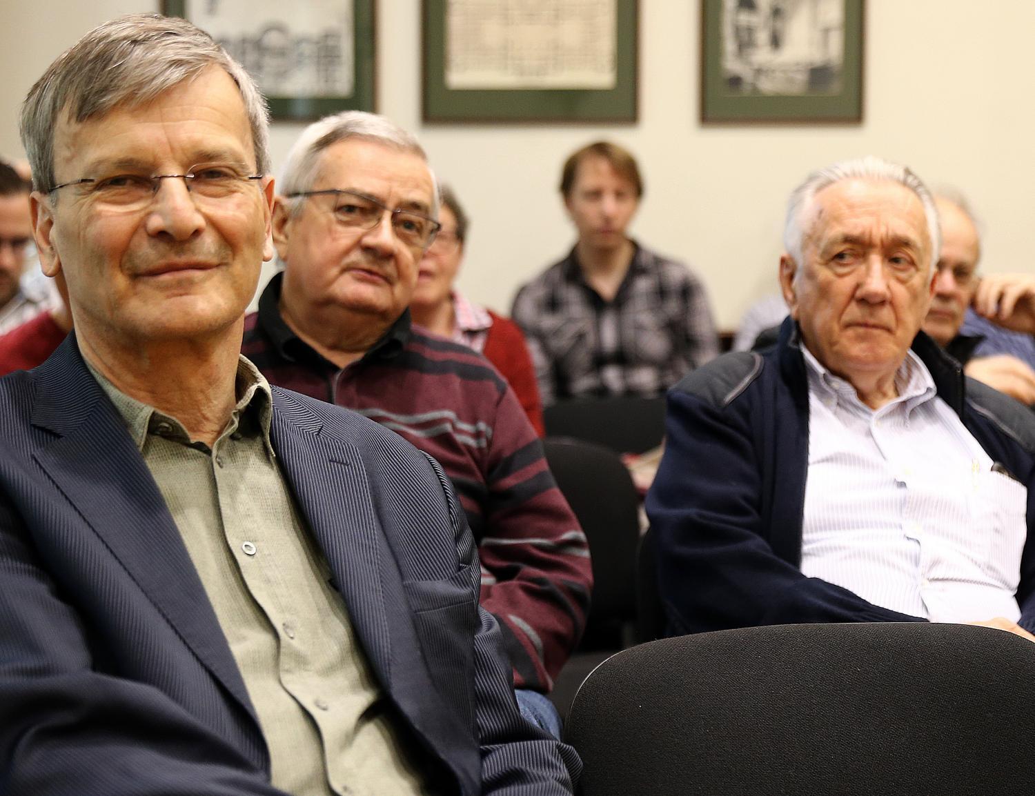 Demszky Gábor korábbi liberális főpolgármester és Kovács László szocialista ex-külügyminiszter a közönség soraiban